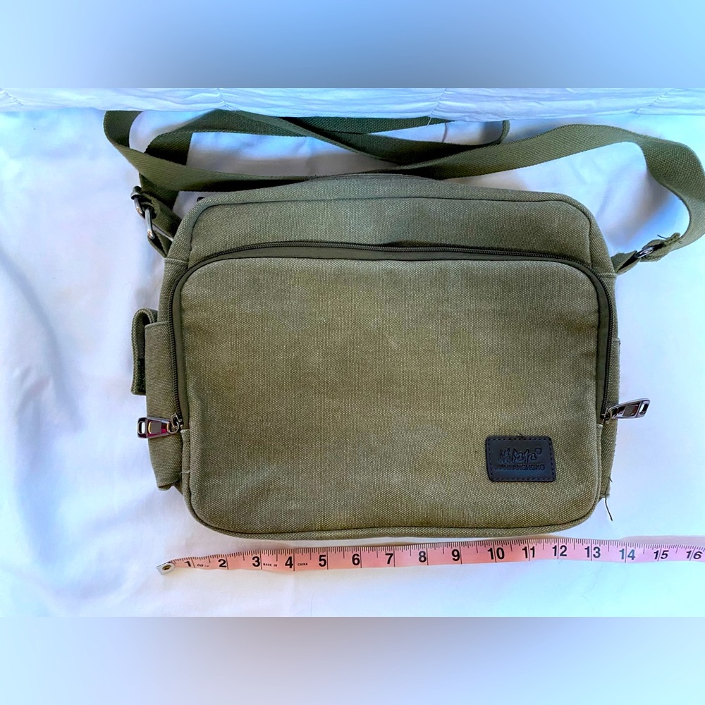 Manjianghong Canvas Messenger Bag